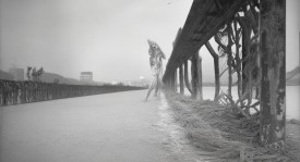 骆歆素颜直播颜值能打，练舞淤青见证专业态度